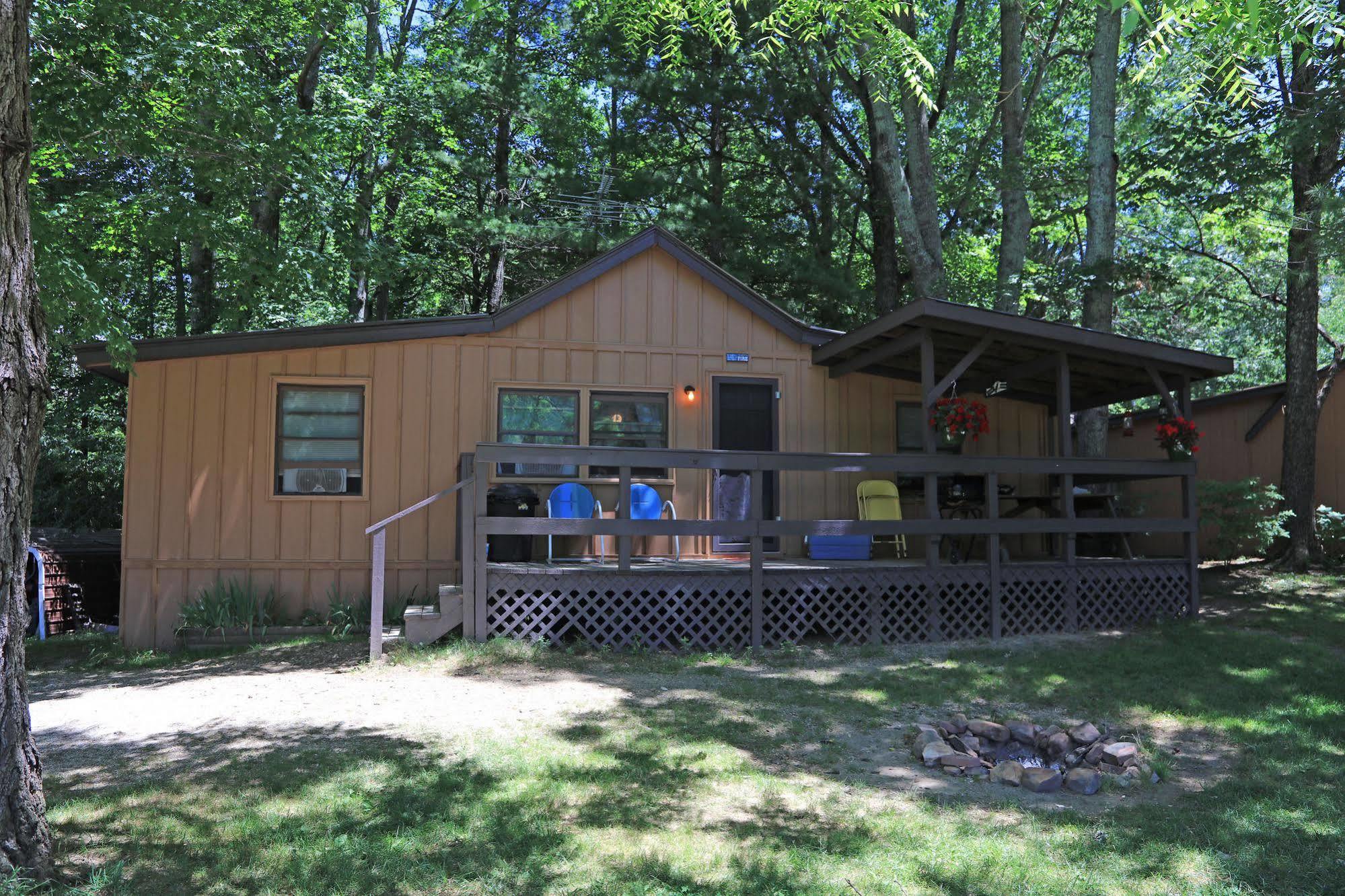 Linville Falls Campground, RV Park,&Cabins Extérieur photo