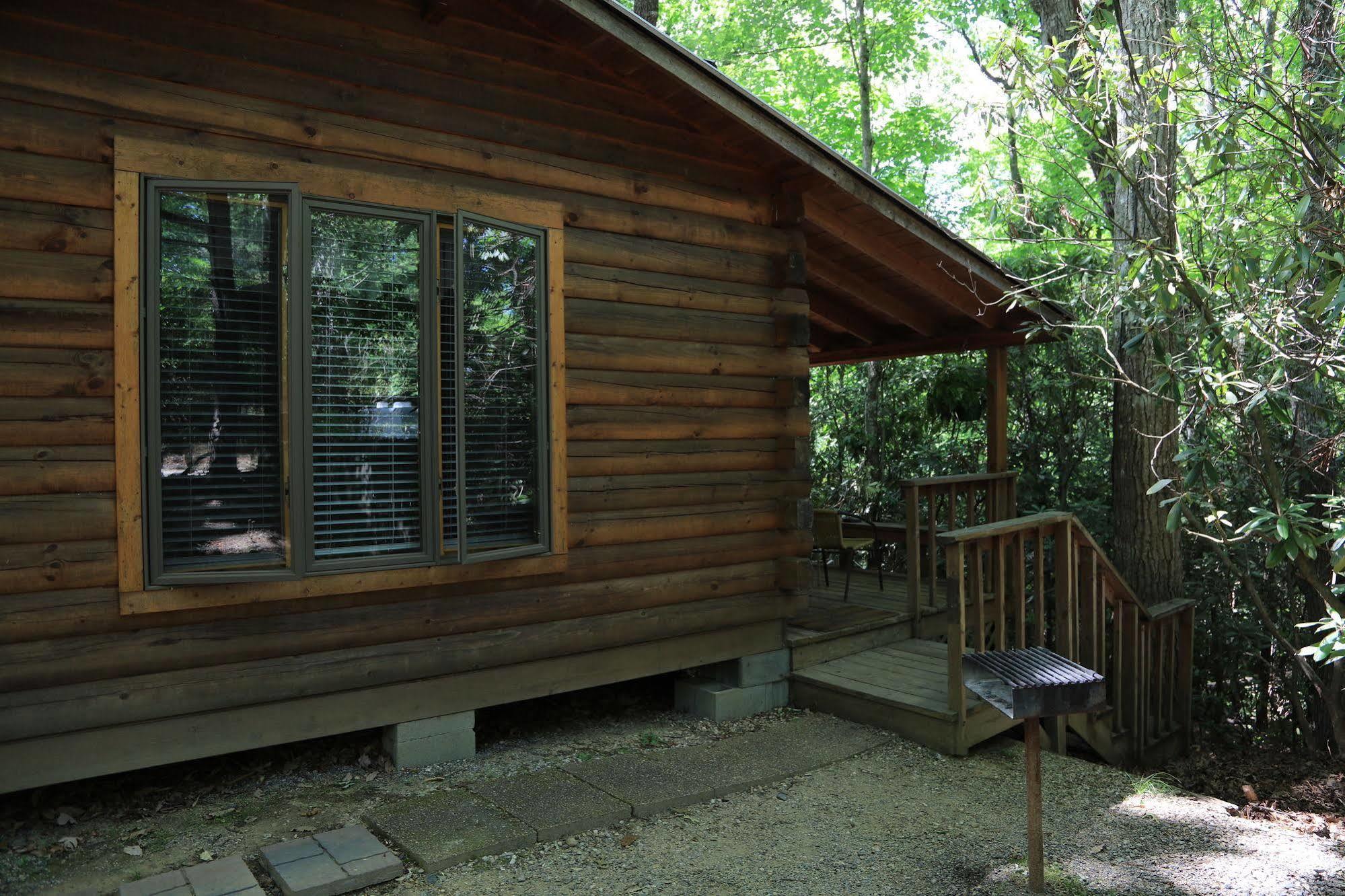 Linville Falls Campground, RV Park,&Cabins Extérieur photo